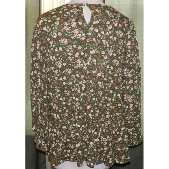 Time and Tru XL 16 / 18 stretch blend sage tiny floral pull over plus size women - Picture 2 of 7